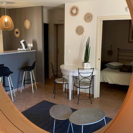 Appartement Cosy Avec Climatisation Reversible Golf De Saumane Exterior photo